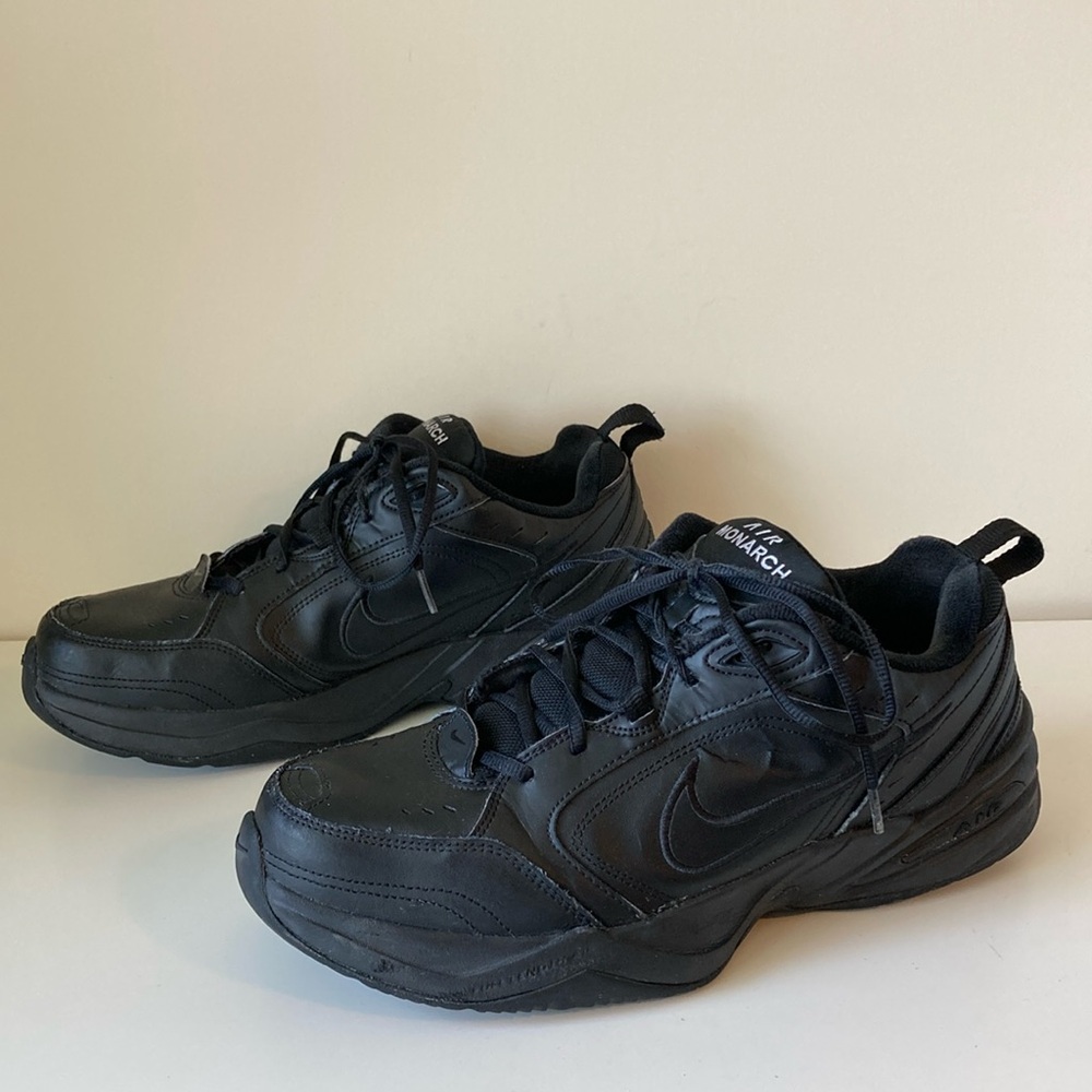 Nike  Men's 415445-001 Air Monarch IV Black Leather Training Shoes Size 12 W EUC